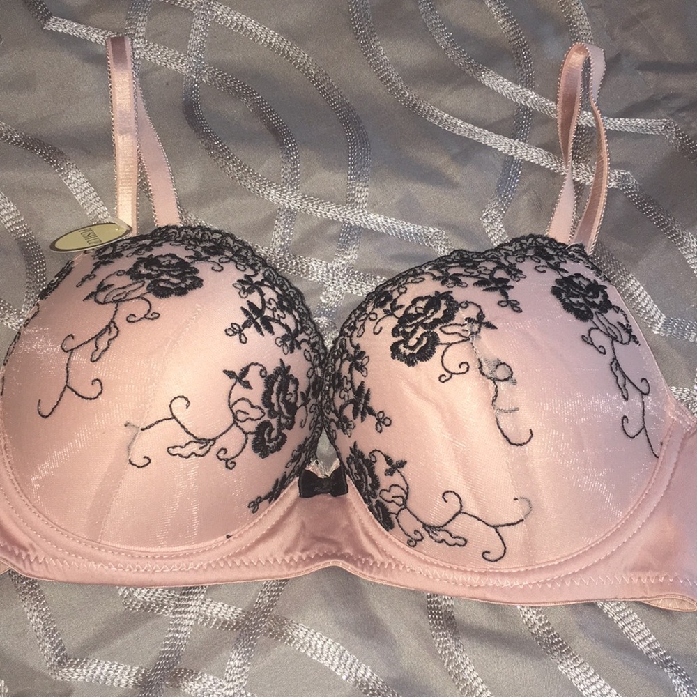 NWOT BLUSH PINK AND BLACK PUSH UP BRA